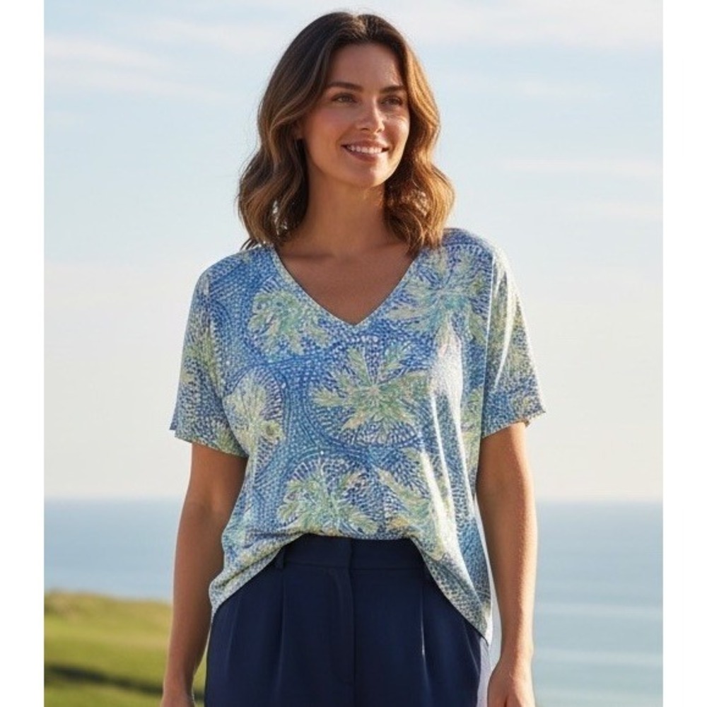 New Lilly Pulitzer Etta V-Neck Top Tee Shirt Tropic Like It's Hot Size Large L